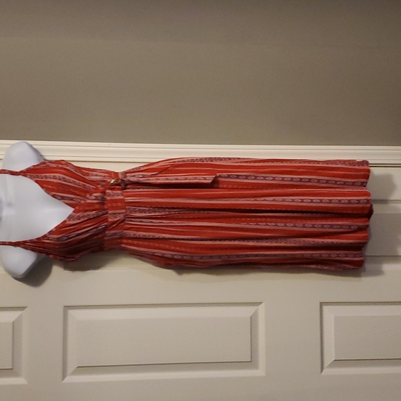 BEAUTIFUL NWOT ROMPER! 😍 - Picture 1 of 8